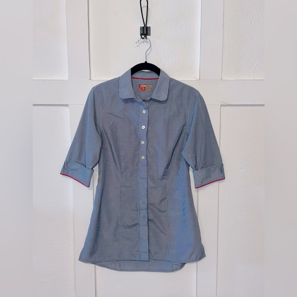 Chick Fil A Oobe Team Style Women’s Blue White Checkered Uniform Top Size Small
